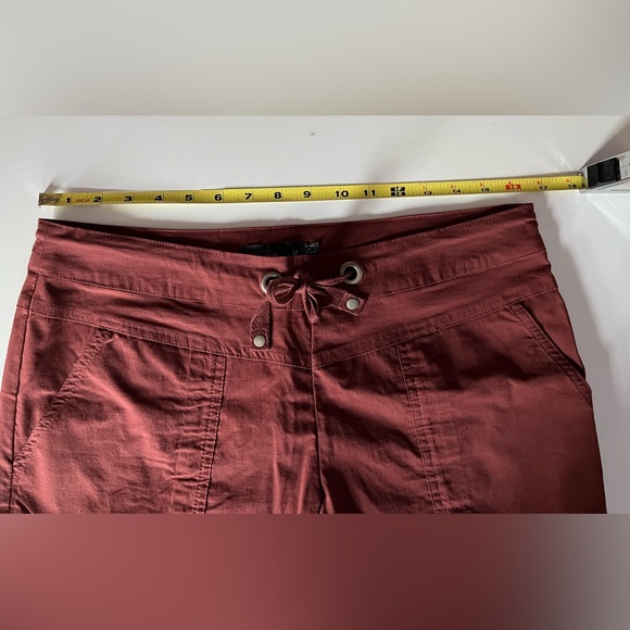 Women’s Prana Long Shorts Pull On Tie Waist Activewear hiking Burgundy Size M - Picture 7 of 7